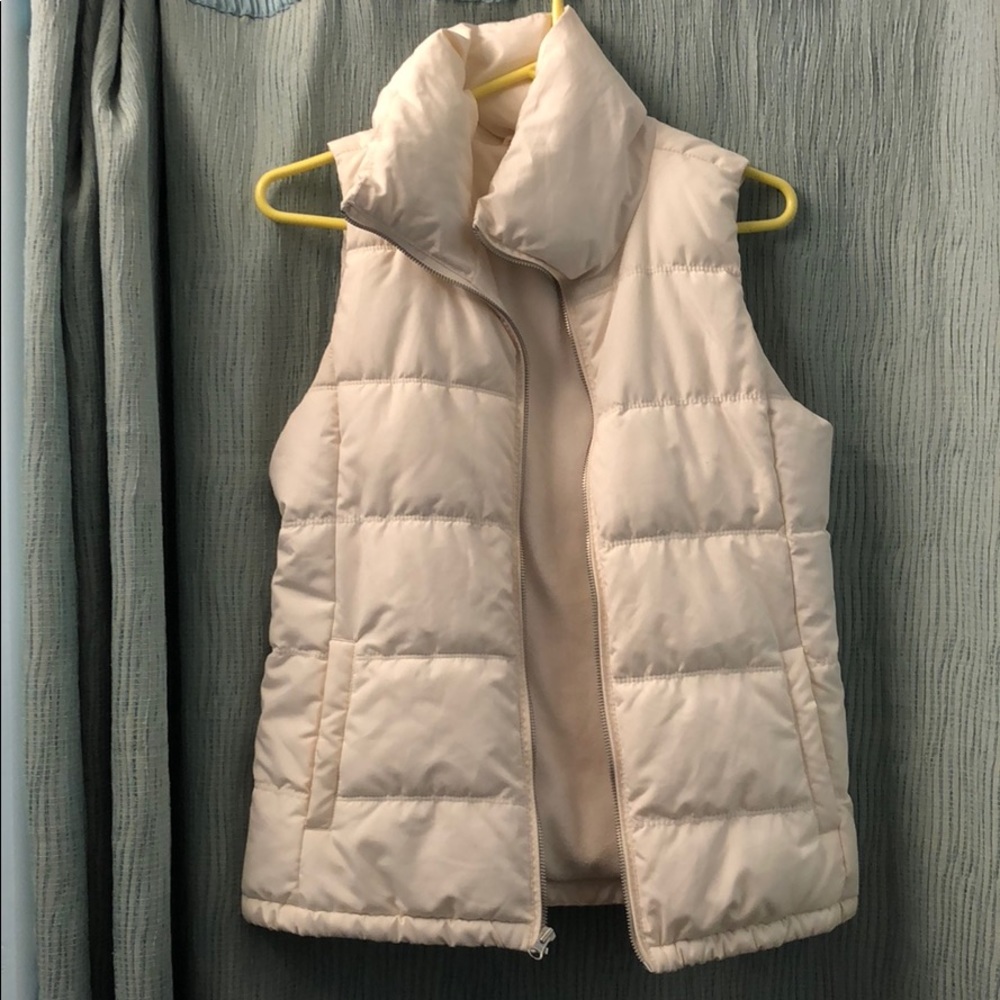 Creme vest